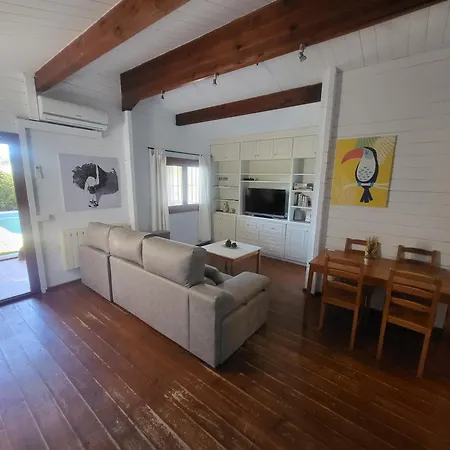Casa Madera Urbanizacion Socorro Holiday home *