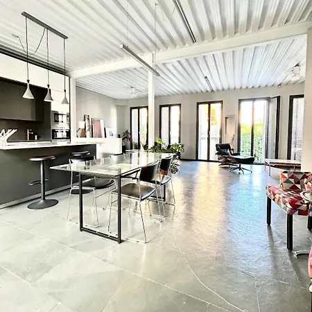Hispalis Design At Apartment Seville