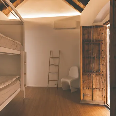 펜션 Acogedora Casa Con Piscina En El Centro Historico *