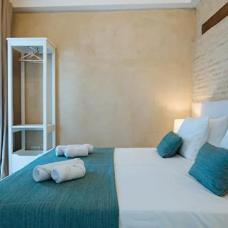 New Hostly Arenal Guest house