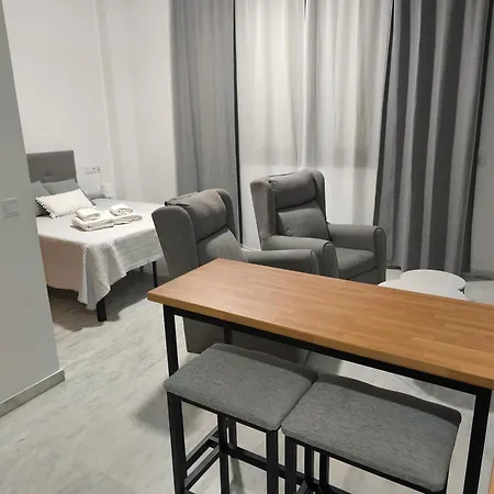 Apartment Fibes Ii Edificio Lux *