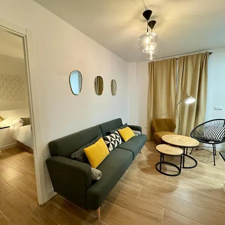 Alhondiga Luxury Apartment *