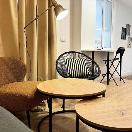 Alhondiga Luxury Apartment *