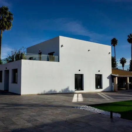 Villa Paraiso *