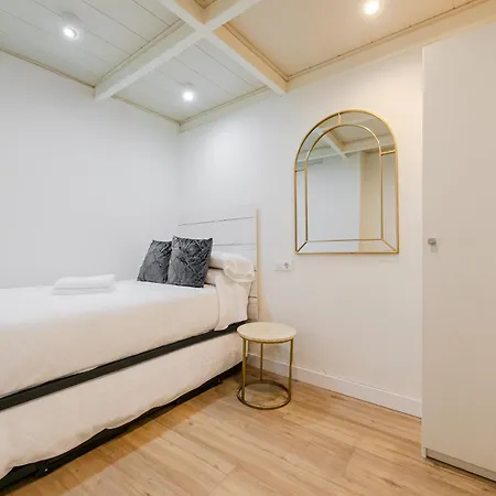 Duplex Dreams De Barrio Santa Cruz Apartment