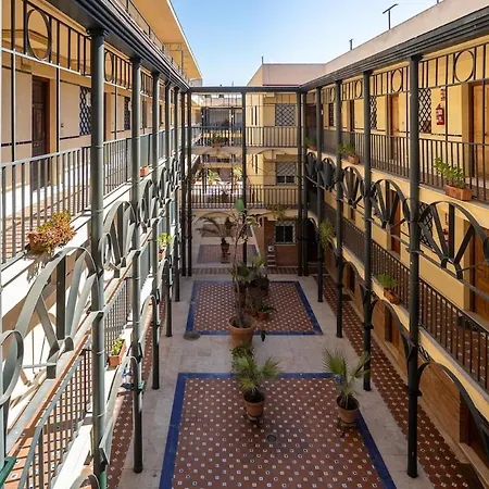 Singular, Tranquilo, Lujoso En Maravilloso Patio Sevillano Seville