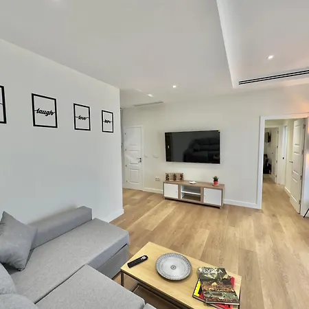 Aparthome Sanroman * Sevilla