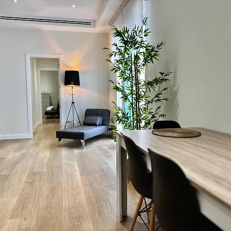 Aparthome Sanroman * Sevilla