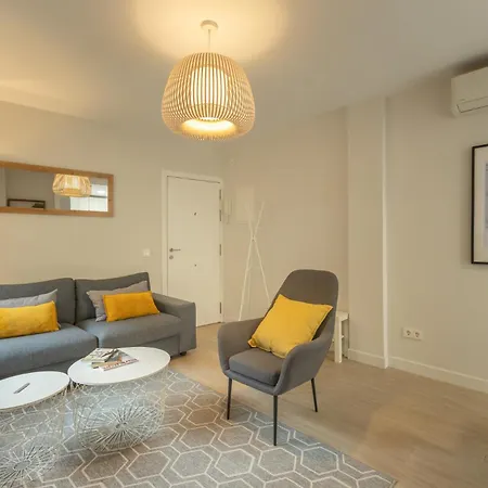 Apartment Charming With Private Patio At Plaza De Espana By Cityzen Seville