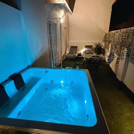 Con Terraza Y Jacuzzi Privado Centro Apartment Seville