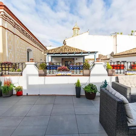 5-bedroom Gem In The Heart Of Apartamento *