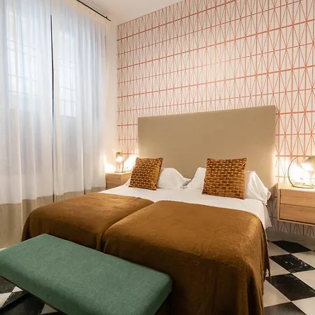 Apartment 5-bedroom Gem In The Heart Of