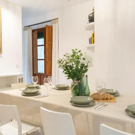 5-bedroom Gem In The Heart Of