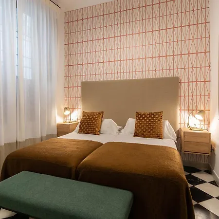5-bedroom Gem In The Heart Of Apartment