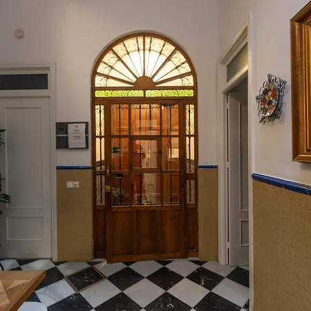 Apartment 5-bedroom Gem In The Heart Of