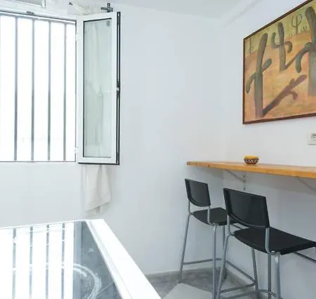 29 Calle Pozo Apartment
