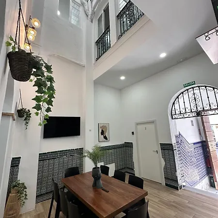 Hostal Triana Riverside