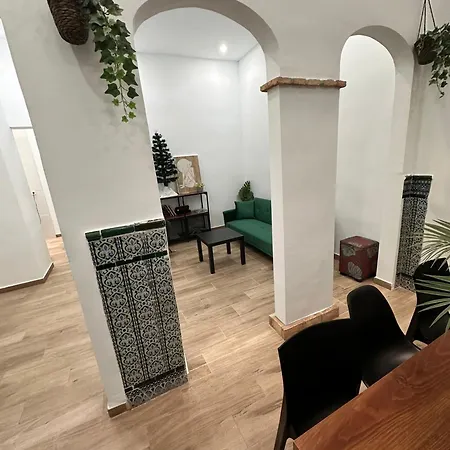 Hostal Triana Riverside *