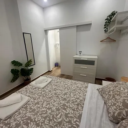 Triana Riverside Hostal Sevilla