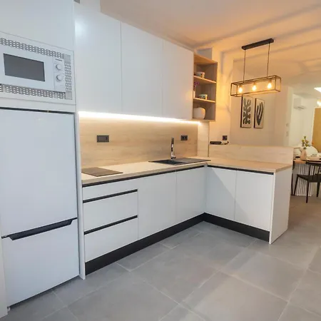 Rentalsevilla Enjoy Nervion Apartment