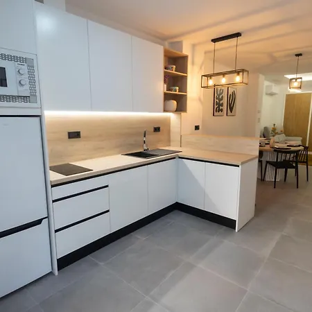 Rentalsevilla Enjoy Nervion Apartment *