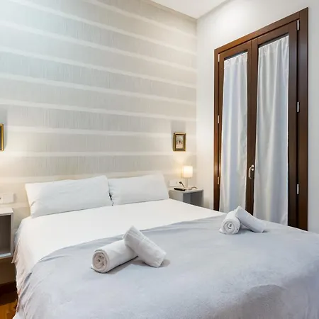 Apartment Attic With Terrace- 1bd 1bth- Corral Del Rey *