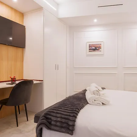 Panther Francos Apartamento