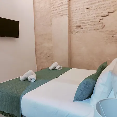 Guest house New Hostly Arenal Seville