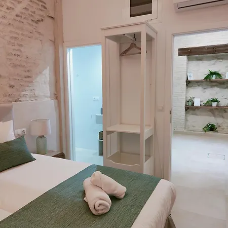 New Hostly Arenal Guest house