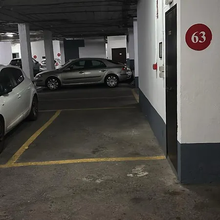 2 Hab 2 Banos Con Parking Junto Al Casco Historico