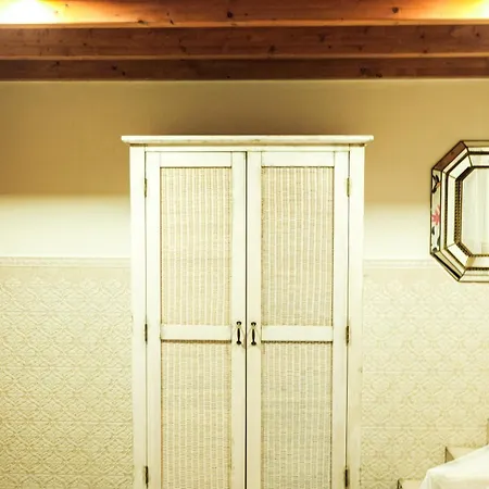 Homestay Casa De La Juderia Dona Pilar Seville