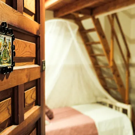 Casa De La Juderia Dona Pilar Homestay *