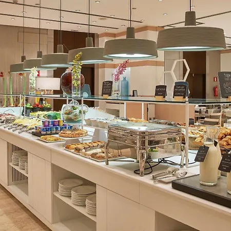 Nh Plaza De Armas Hotel 4*