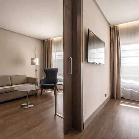 Hotel Nh Plaza De Armas Sevilla