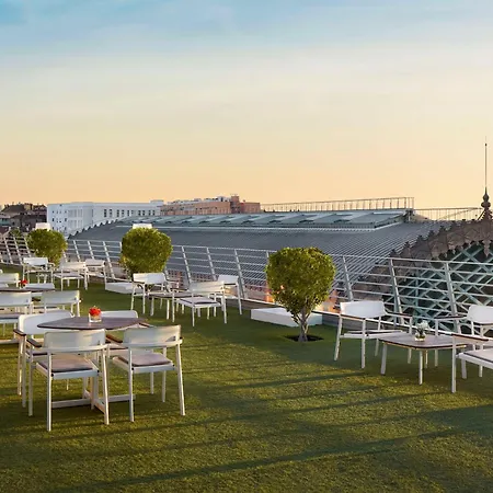 Hotel Nh Plaza De Armas 4*
