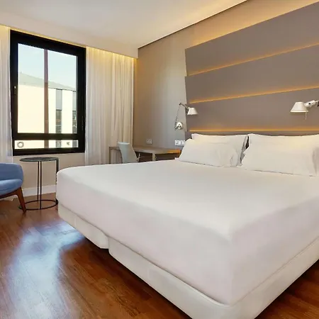 Nh Plaza De Armas Hotel