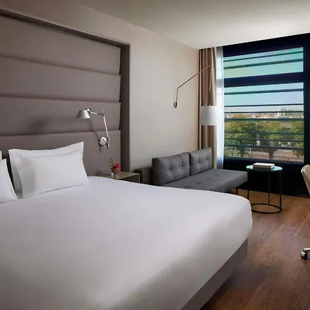 Nh Plaza De Armas Hotel Sevilla