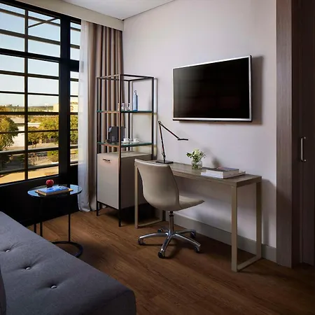 Hotel Nh Plaza De Armas 4*