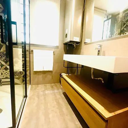 Puerta Carmona Apartment *