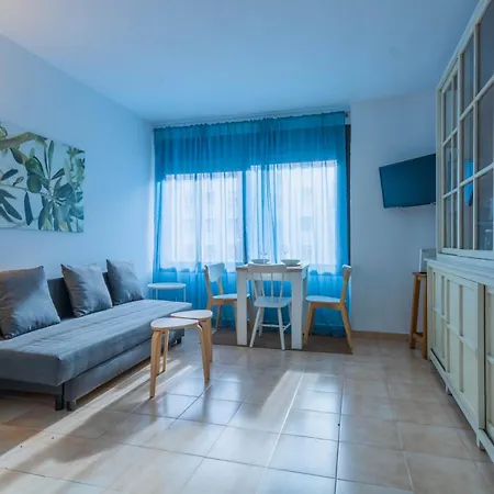 And Cozy- 1bd 1bth- Triana Seville
