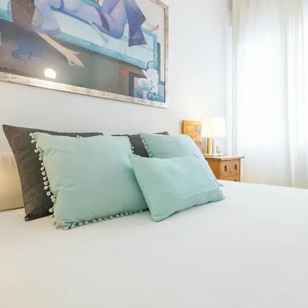 And Cozy- 1bd 1bth- Triana Apartment Seville