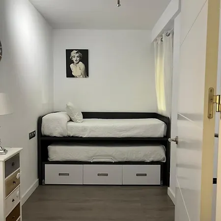 Nuevo!! Lujo&confort. Parking Apartment