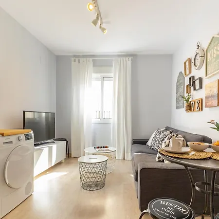 Charming 2 Bedroom Apartment At Iconic Triana Neighborhood By Ocityzen Seville