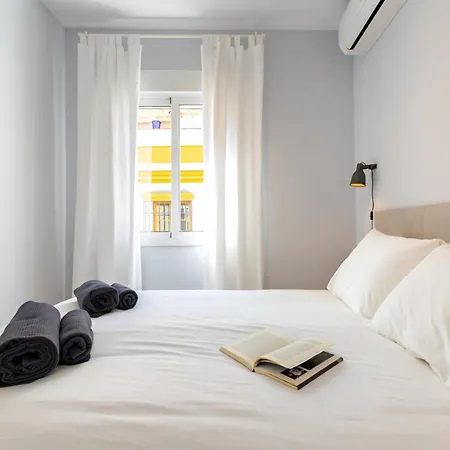 Charming 2 Bedroom Apartment At Iconic Triana Neighborhood By Ocityzen