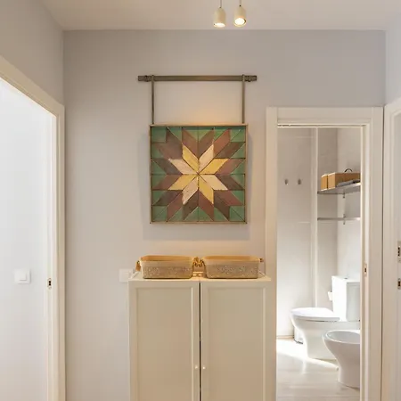 Charming 2 Bedroom Apartment At Iconic Triana Neighborhood By Ocityzen * Seville