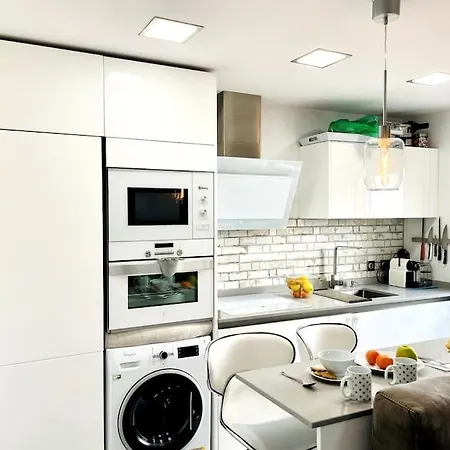 Apartment Nuevo!! Lujo&confort. Parking Seville