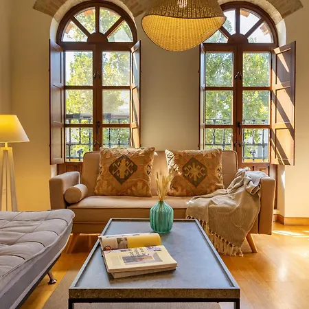 Charming 2 Bedroom At Center By Cityzen
