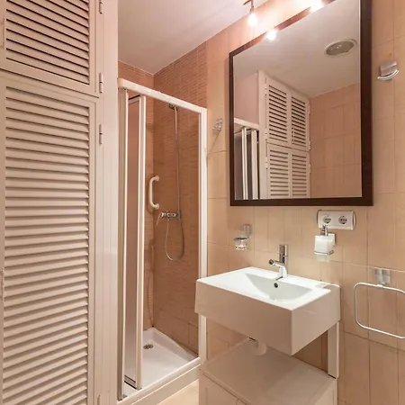 Charming 2 Bedroom At Center By Cityzen Apartment
