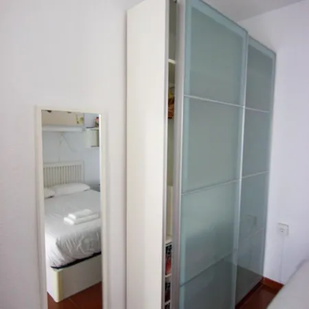 Rentalsevilla Joaquin Costa Apartment *