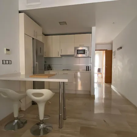 Center - Aloha Apartment *